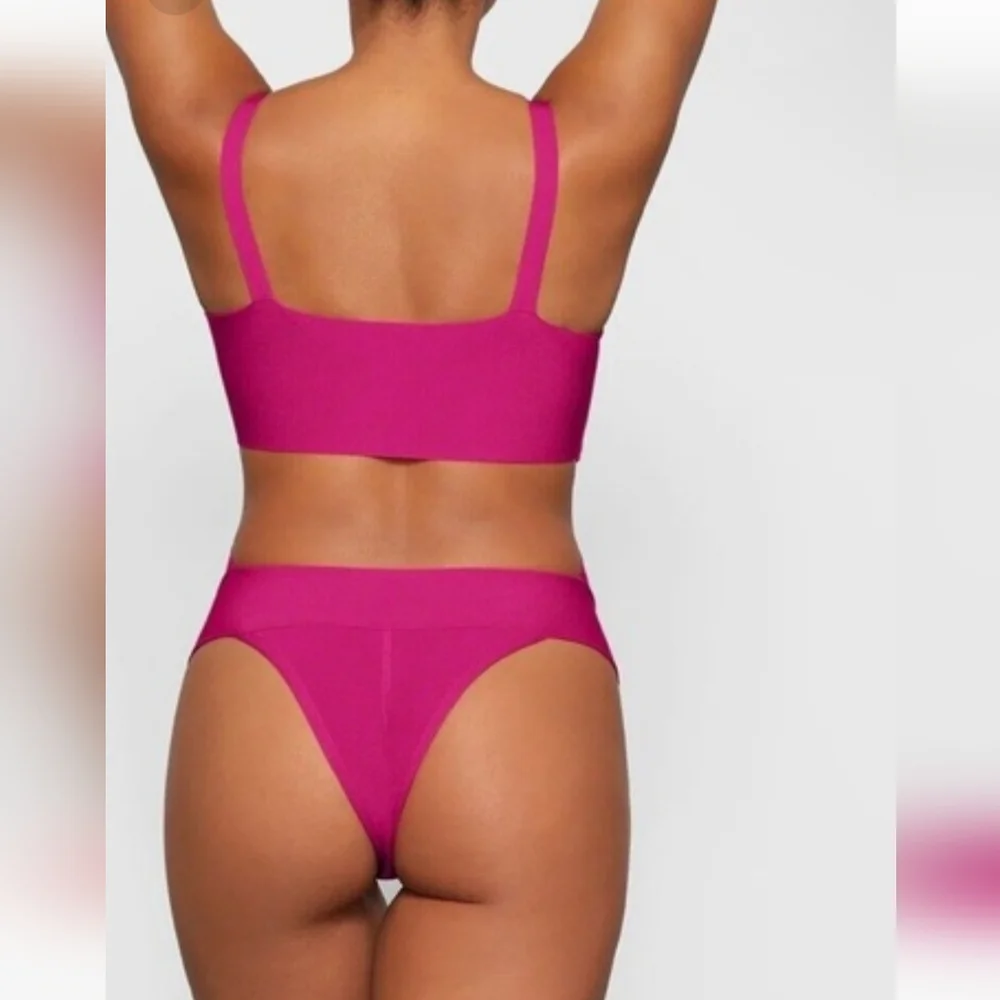 NEW SKIMS KNIT SWIMSUIT MONOKINI IN PINK : SIZE:LARGE